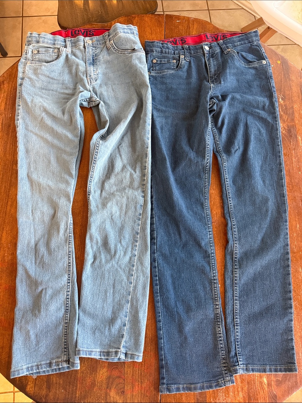 Levi's Straight Jeans — Light Wash & Dark Wash